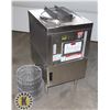 Image 1 : WINSTON INDUSTRIES PRESSURE FRYER *NEEDS SEAL REPLACEMENT