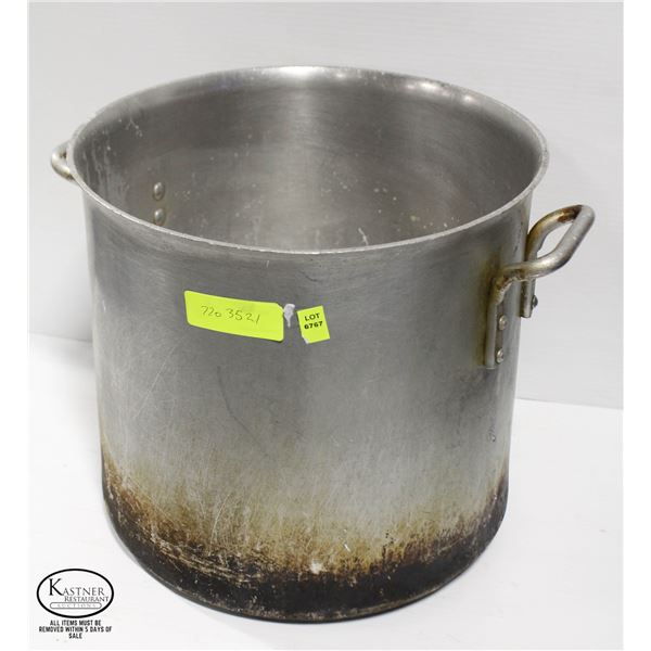 30QT ALUMINUM STOCK POT