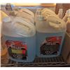 Image 1 : 5 JUGS OF WINDSHIELD WASHER FLUID 3.78L