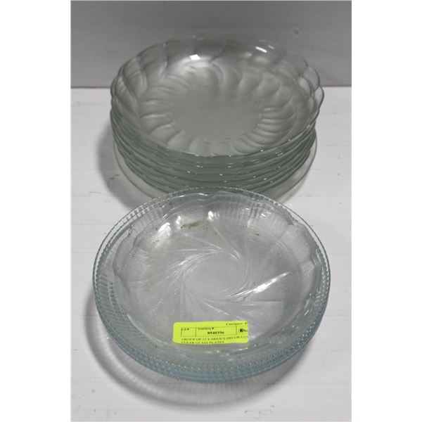GROUP OF 15 VARIOUS DECORATIVE CLEAR GLASS PLATES