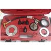 Image 2 : 2 Oil Pressure Gauge Kits in Cases