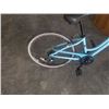 Image 2 : JAMIS HUDSON BIKE WITH BASKET AND EXTRA SEAT