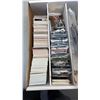 Image 2 : BOX OF HOCKEY CARDS