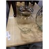 Image 2 : 2 GLASS VASES