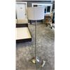 Image 2 : BRUSHED METAL FLOOR LAMPA ND DECORATIVE METAL FLOOR LAMP