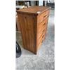 Image 2 : PINE 5 DRAWER CHEST OF DRAWERS