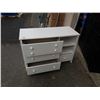 Image 2 : WHITE SOUTH SHORE 4 DRAWER DRESSER