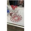 Image 2 : PLATTER AND TRAY OF COLORED GLASS, ART GLASS
