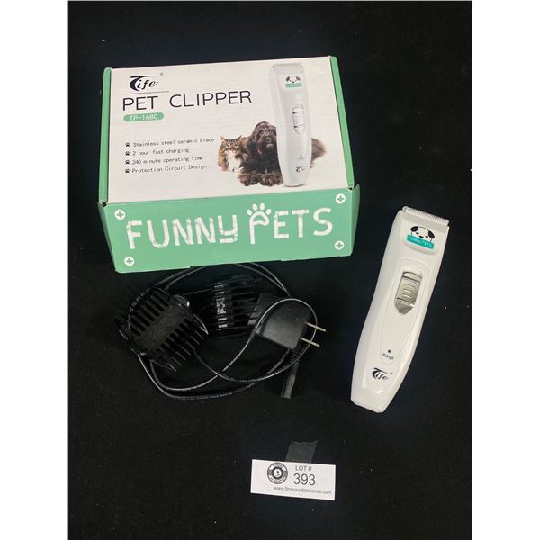 Brand New in Box Rechargable Pet Clippers. Works Well