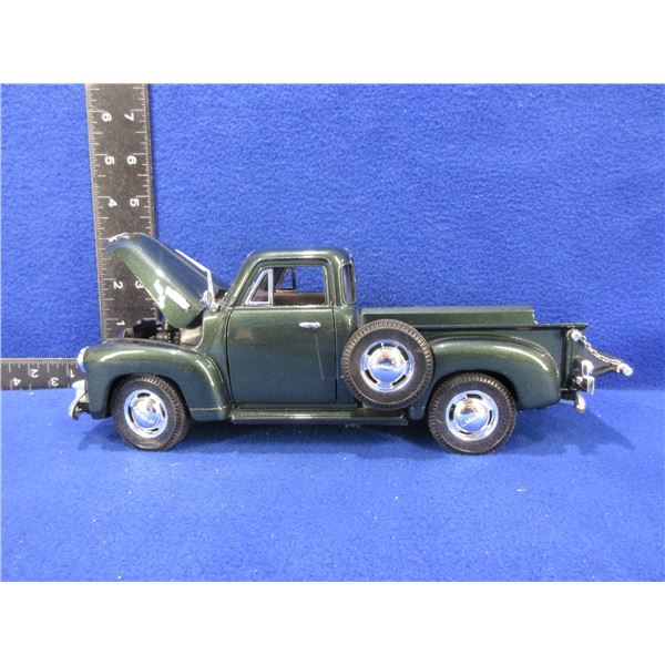 Die Cast 1953 Chevrolet Pick Up Truck - Mira 1/18 Scale