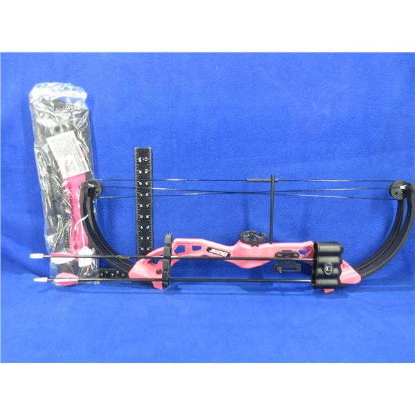NEW Bear Archery Youth Brave Compound Bow Package