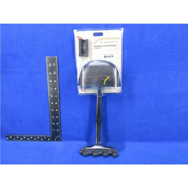 Carquois montable vintage Kwikee Kwiver Co. noir et marron 6 flèches KS Carquois montable vintage Kwikee Kwiver Co. noir et marron 6 flèches KS