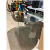 Image 1 : Mirrored top coffee table