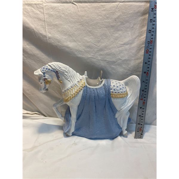 Pottery horse