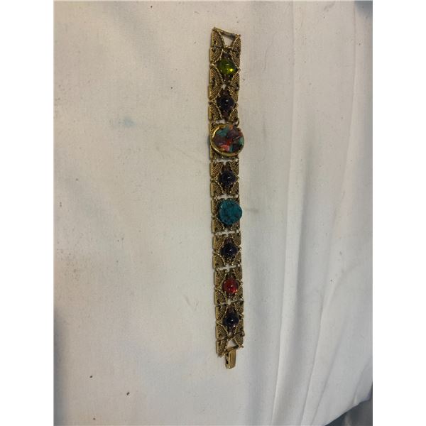 Bracelet with stones