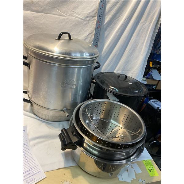 Lot of pots