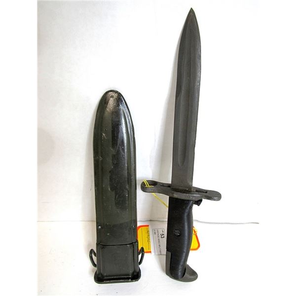 VINTAGE WW2 MILITARY BAYONET WITH SHEATH