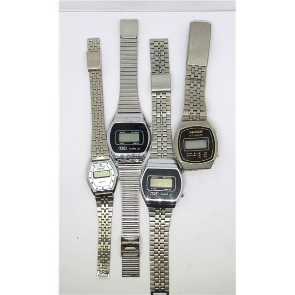 4  MEN'S DIGITAL WATCHES: