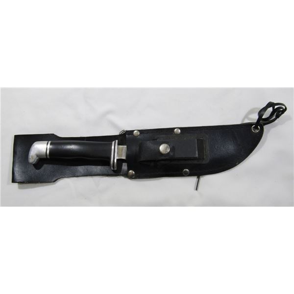 Buck Knife 116 Caper Hunting Knife w/Sheath