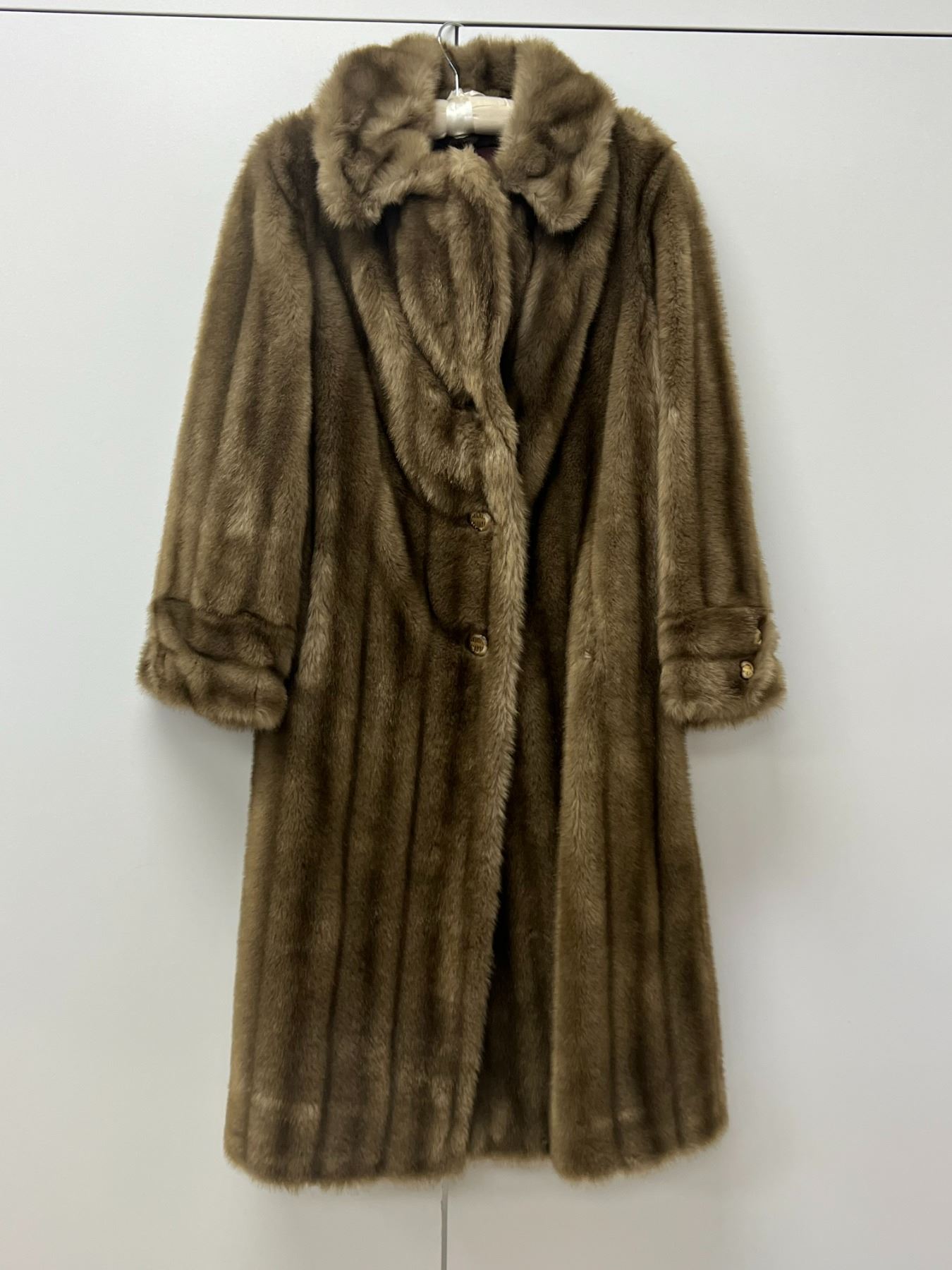 Sterling Stall Winnipeg Fur? Coat excellent overall