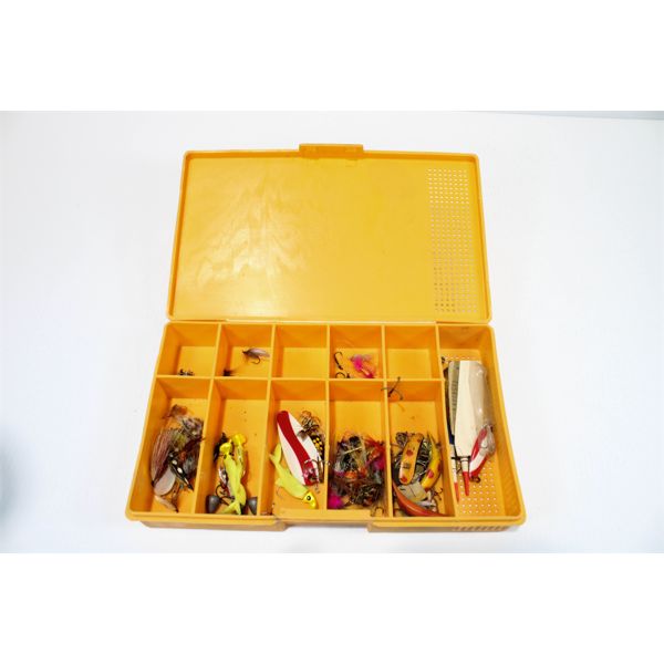 FJORD LURE BOX W.VARIOUS LURES INSIDE