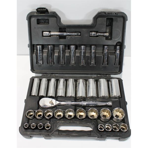 WESTWARD 1/2" DRIVE RATCHET AND SOCKET SET