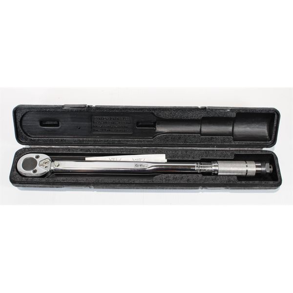 POWER FIST 1/2 DRIVE TORQUE WRENCH W/CASE