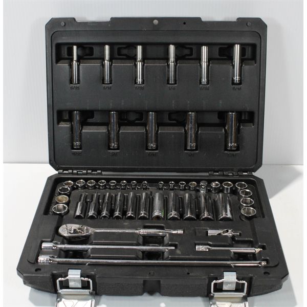 MAXIMUM 49PC 1/4" METRIC / SAE SOCKET SET