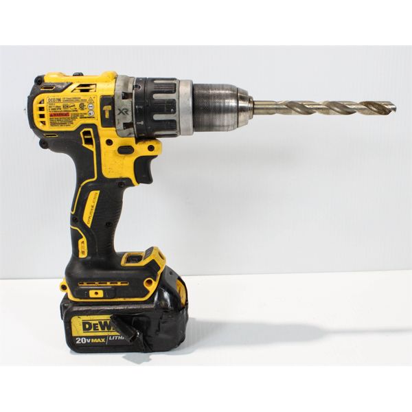 DEWALT CORDLESS 1/2" DRILL WITH BITS, 20V
