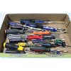 Image 1 : FLAT OF 20 MISC. SCREWDRIVERS