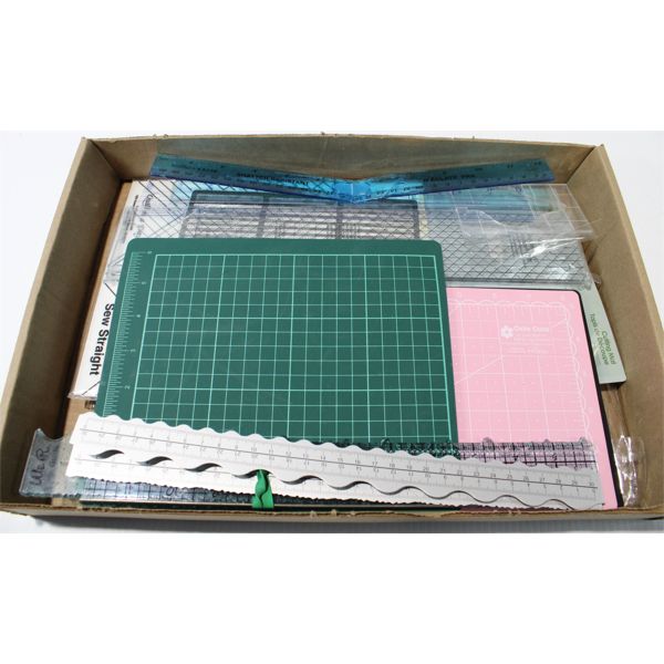 ASST. CRAFT CUTTING MATS AND RULERS