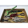 Image 1 : FLAT OF 10 MISC. PLIERS