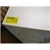 Image 2 : 2 SMALL WHITE SHELF UNITS