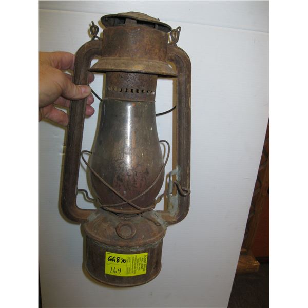 ANTIQUE OIL LANTERN