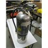 Image 1 : FIRE EXTINGUISHER (NEEDS CHARGINGS)