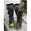 Image 1 : PAIR OF THOR MOTOCROSS BOOTS - SZ 6