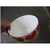 Image 2 : ENAMELED HEART BOWL (ARABIA FINLAND)