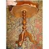 Image 2 : SMALL TRI-LEG SCALLOPED EDGE INLAID OCCASIONAL TABLE