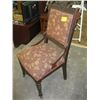 Image 1 : MATCHING EASTLAKE UPHOLSTERED CHAIR