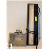 Image 1 : WORKLIGHT SOLD WITH GARAGE LIGHT