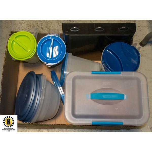 BOX WITH ASSORTMENT OF LARGE PLASTIC