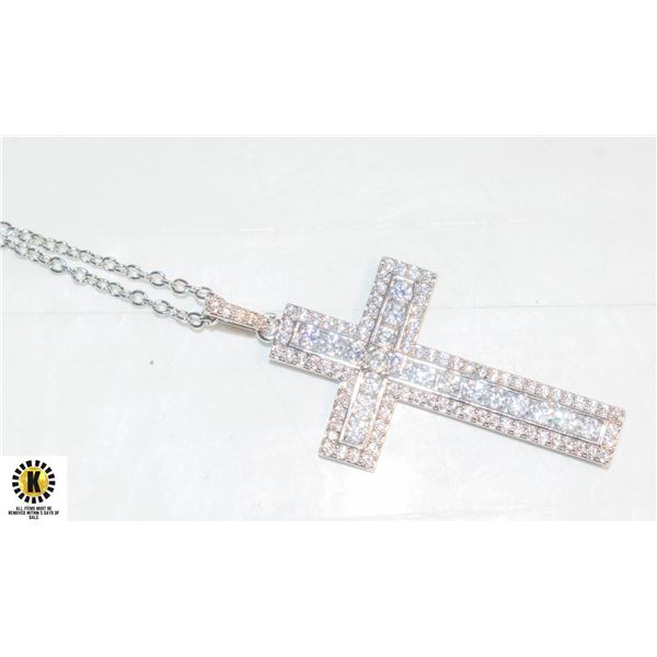 CUBIC ZIRCONIA CROSS PEDNANT/CHAIN