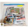 Image 1 : LARGE BAG OF ESTATE SPORTS CARDS