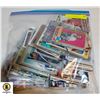 Image 1 : LARGE BAG OF ESTATE SPORTS CARDS