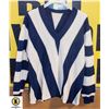 Image 1 : LARGE BLUE STRIPE SWEATER