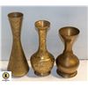Image 1 : 3 VINTAGE BRASS VASE TOGETHER ONE IS VERY