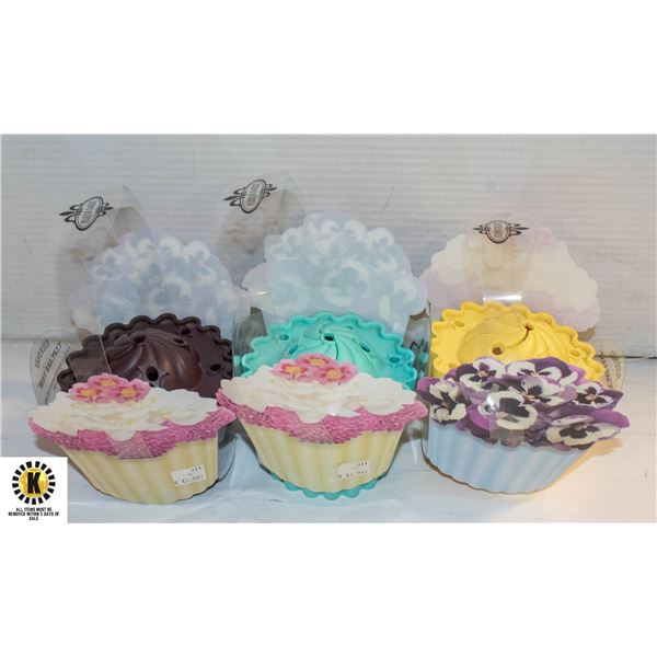 THREE FLEUR DAILY CUPCAKE VASES -NEW IN