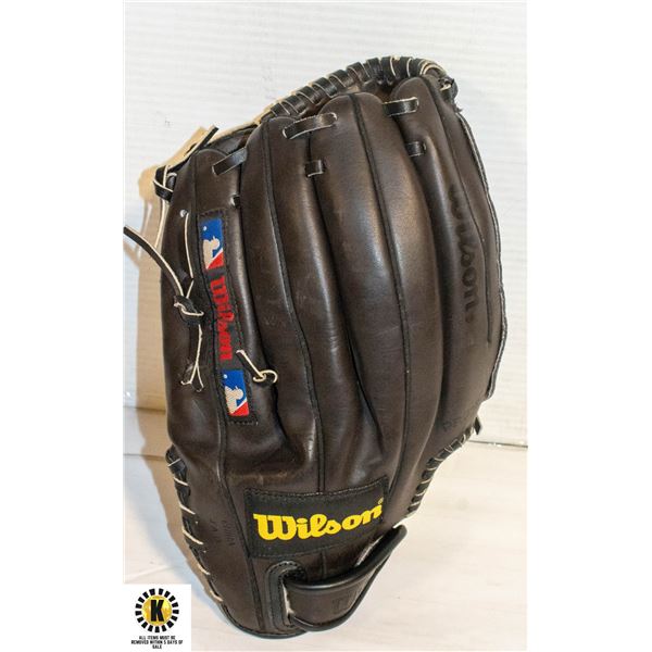 LIKE NEW WILSON LEATHER BASEBALL GLOVE-ESTATE