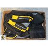 GOLD GYM ADJUSTABLE; E WEIGHTED TRAINING VEST AND