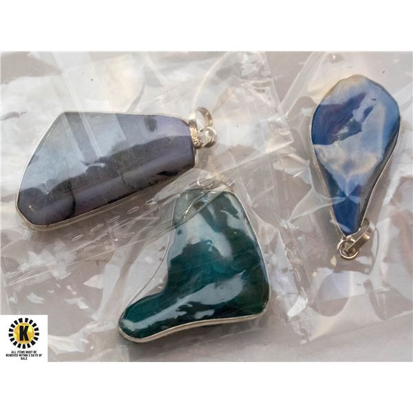 3 AGATE 925 SILVER PLATED PENDANTSÿ